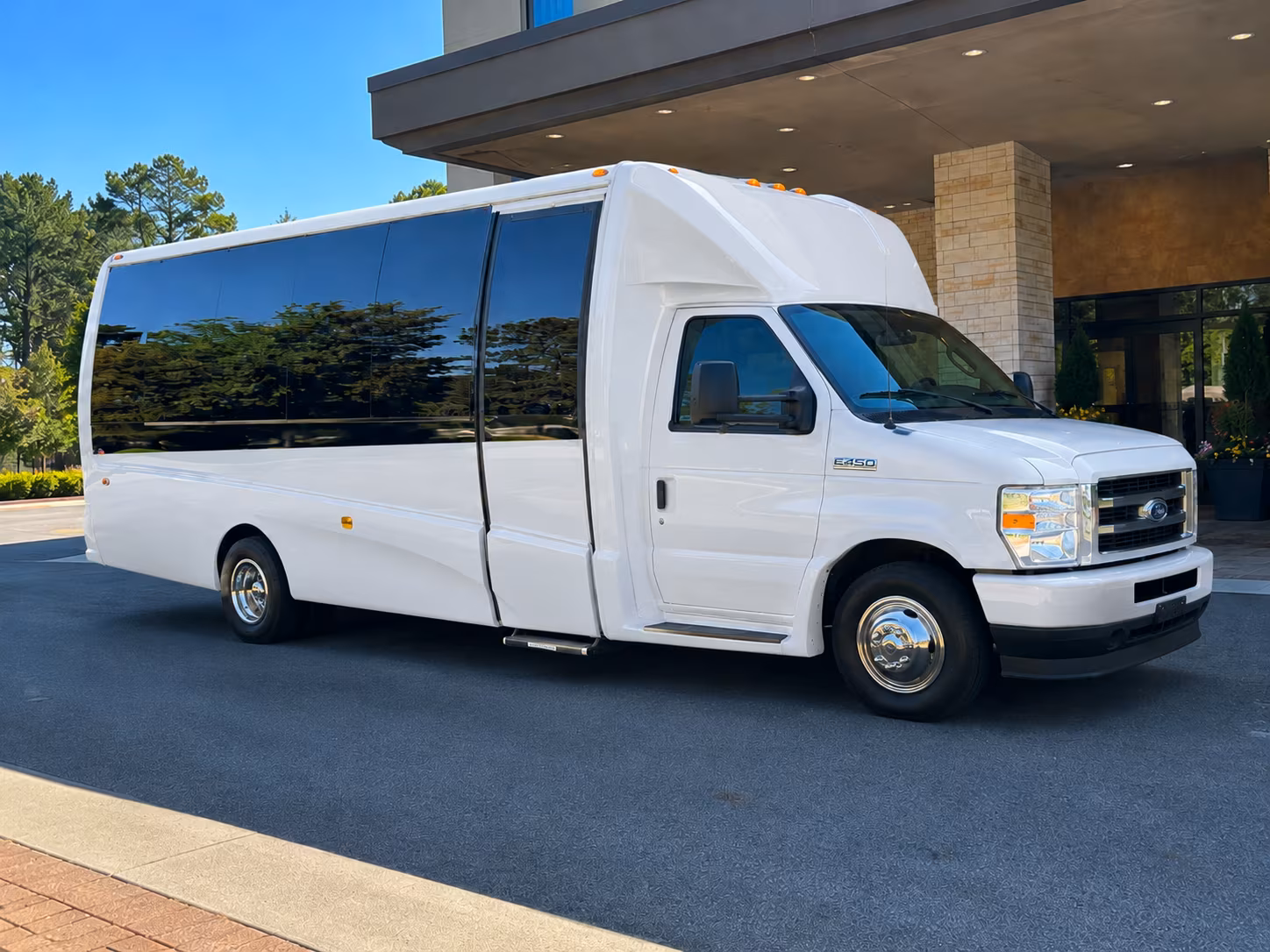 corporate event buses to the broward county convention center