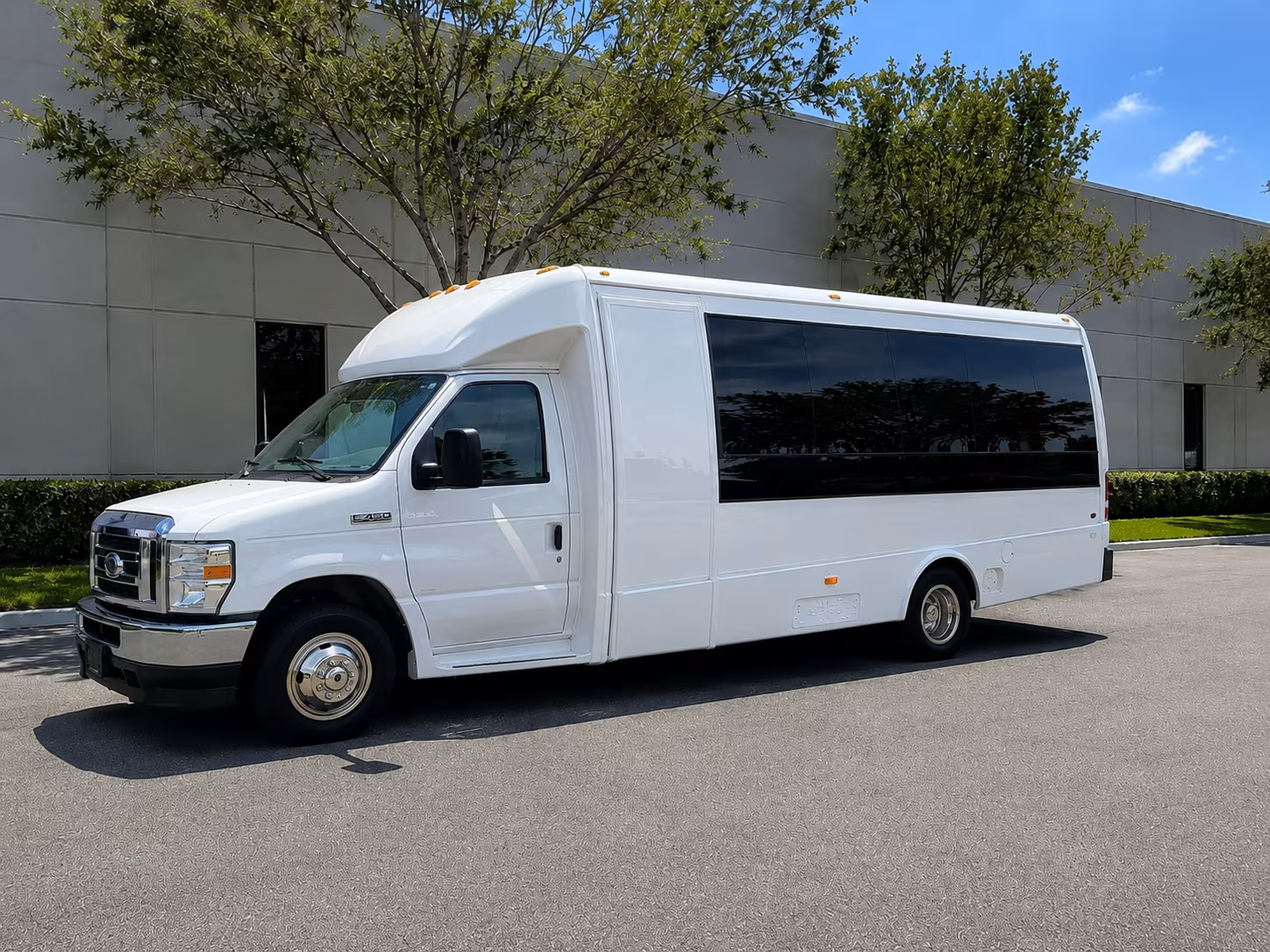 hotel to venue shuttle buses for weston corporate conferences